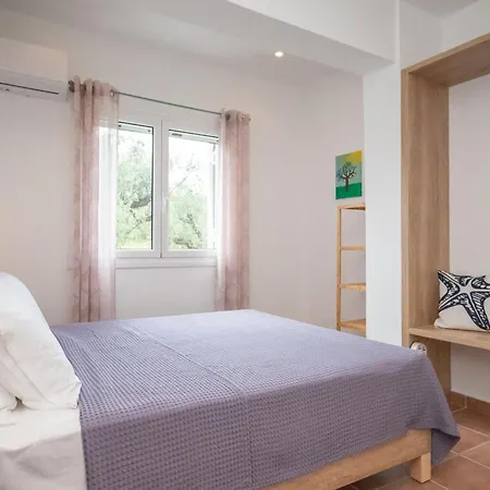 Zoi Apartmán Méson Yerakaríon