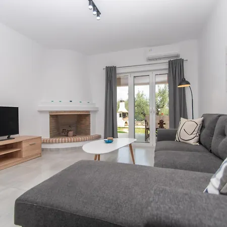 Zoi Apartment