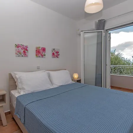 Zoi Méson Yerakaríon