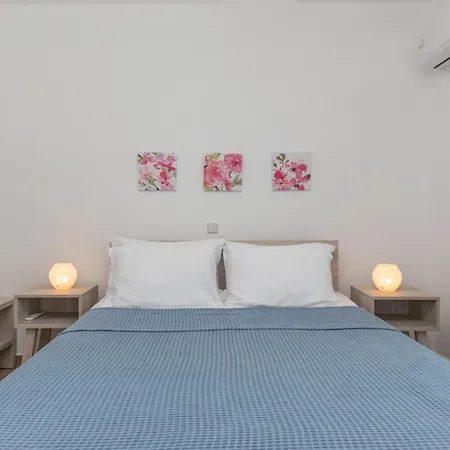 Apartment Zoi *