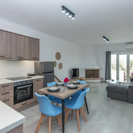 Zoi * Méson Yerakaríon