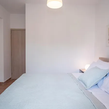 Apartment Zoi Méson Yerakaríon